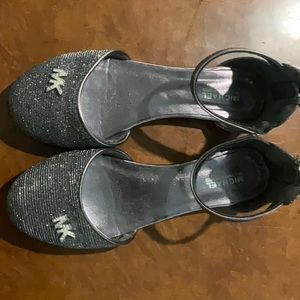 Michael kors girl shoes used